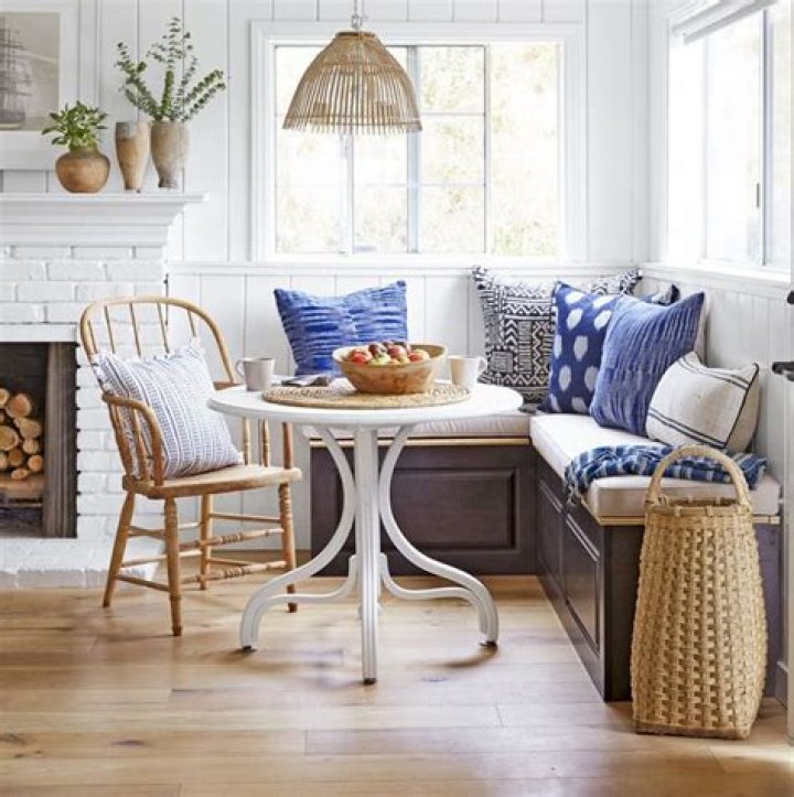 19 Kitchen Banquette Ideas - Banquette Seating Ideas for Your Kitchen