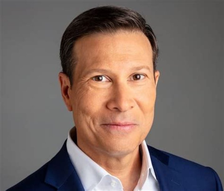Estimated Age and Net Woth 2023 of Frank Figliuzzi; Wiki | Wife and Podcast