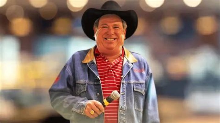 Mike Mathis Lufkin TX, Rodeo Announcer Has Tragically Died, Lafayette La community mourns – The world obits