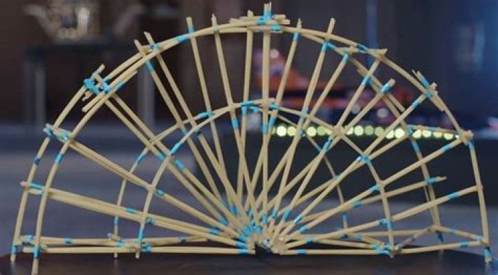 Spaghetti bridges, a DIY engineering activity for kids (and adults)