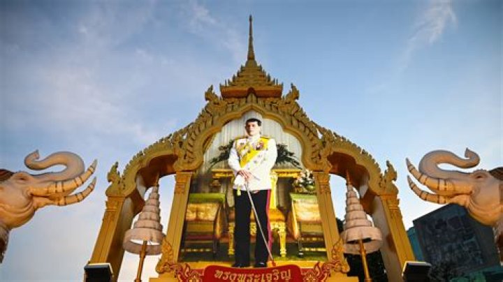 the king of Thailand in six objects