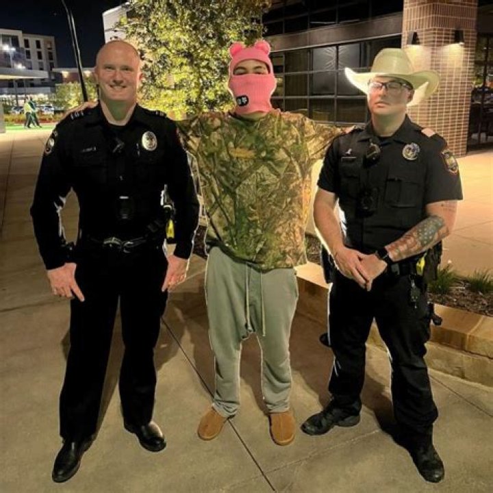 Veshremy | Real Name, Age, Bio, Facts, Net Worth, Height, Girlfriend, Wiki